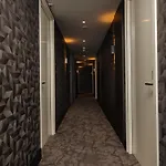 Twenty-three Amsterdam Airport 4*