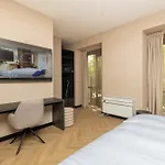 호텔 Twenty-three Amsterdam Airport