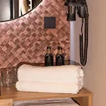 Twenty-three Amsterdam Airport 호텔 4*