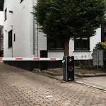 Twenty-three Amsterdam Airport 4*