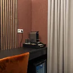 Twenty-three Amsterdam Airport 4*