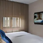 Twenty-three Amsterdam Airport 호텔