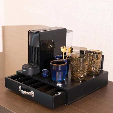 Twenty-three Amsterdam Airport 4*