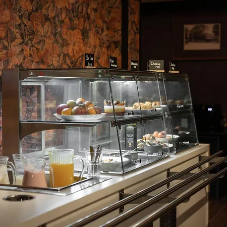 Twenty-three Amsterdam Airport 4*