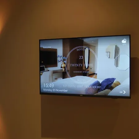 Twenty-three Amsterdam Airport 호프트도프