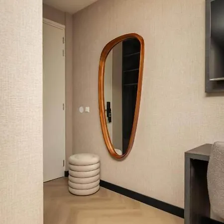 Twenty-three Amsterdam Airport 4*