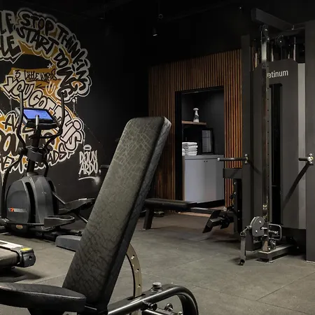 호텔 Twenty-three Amsterdam Airport