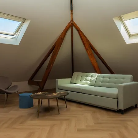 Twenty-three Amsterdam Airport 4*