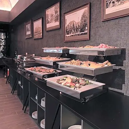Twenty-three Amsterdam Airport 호텔 4*