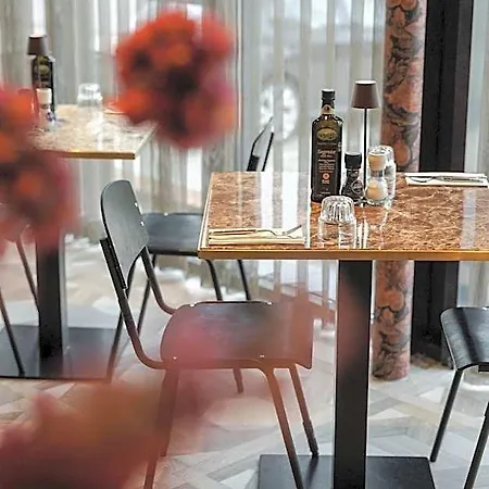 Hotel Twenty-three Amsterdam Airport 4*