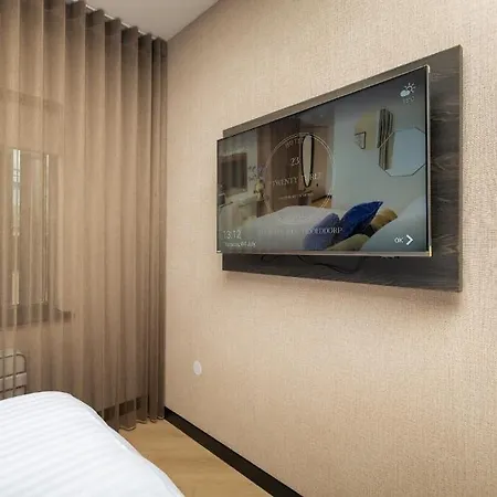 Twenty-three Amsterdam Airport Hotel 4*