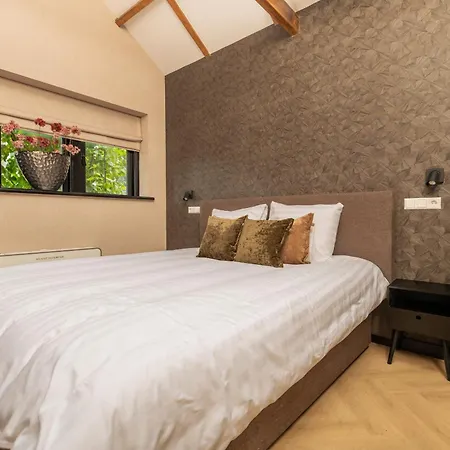 Twenty-three Amsterdam Airport Отель 4*