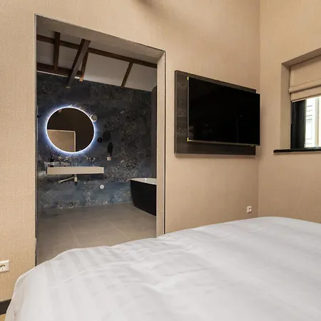 Отель Twenty-three Amsterdam Airport Хоофддорп