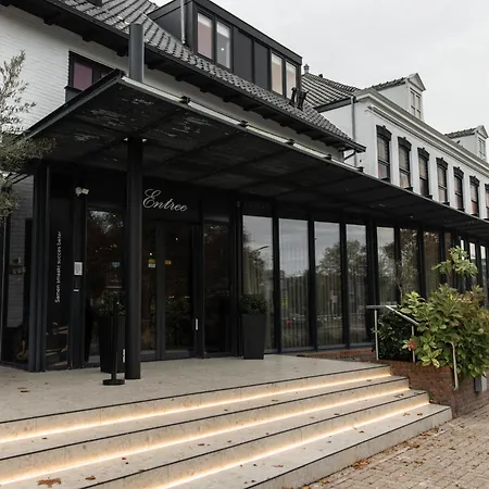 Twenty-three Amsterdam Airport Хоофддорп