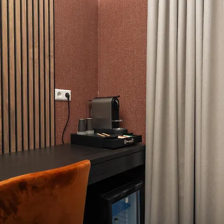 Twenty-three Amsterdam Airport 4*