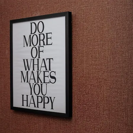 Twenty-three Amsterdam Airport Хоофддорп